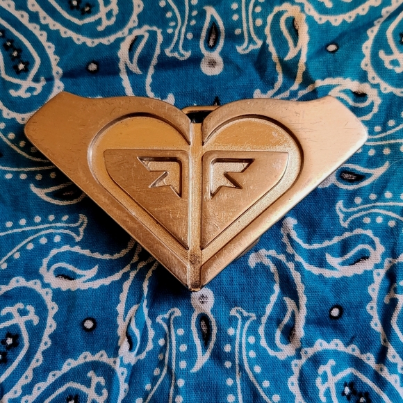 Roxy Belt Buckle - Picture 1 of 2
